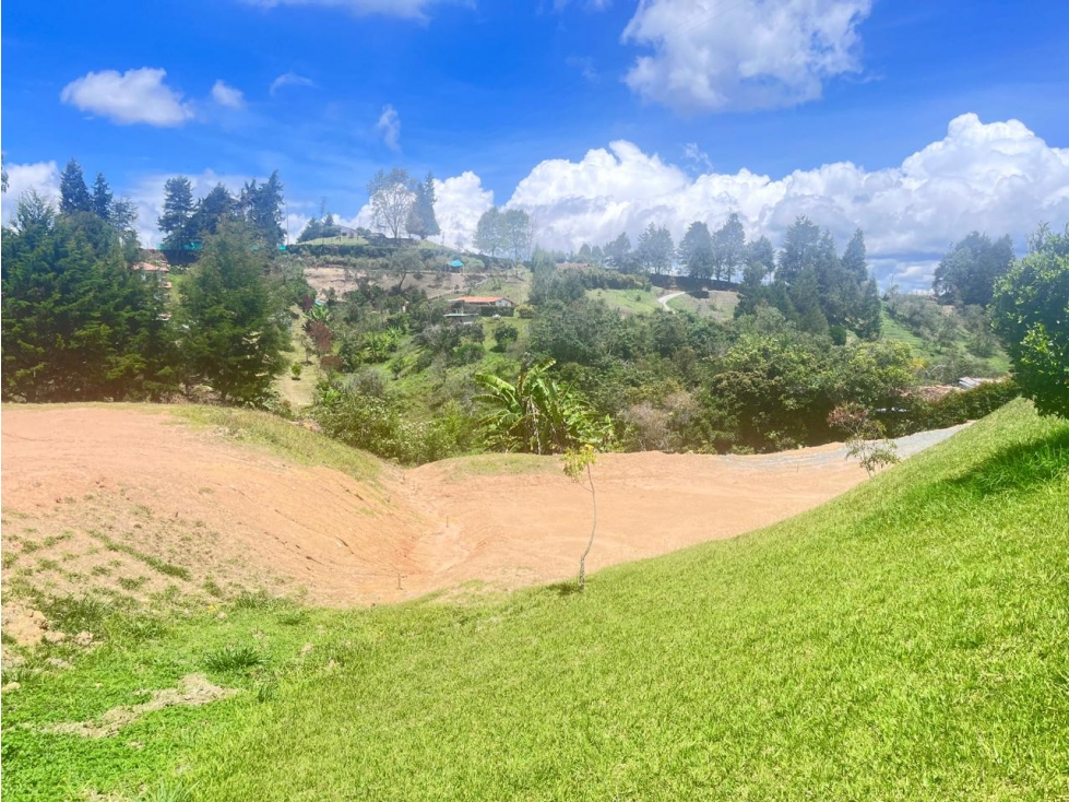 Lote mixto explanado en Mampuesto Rionegro en unidad abierta — foto 2