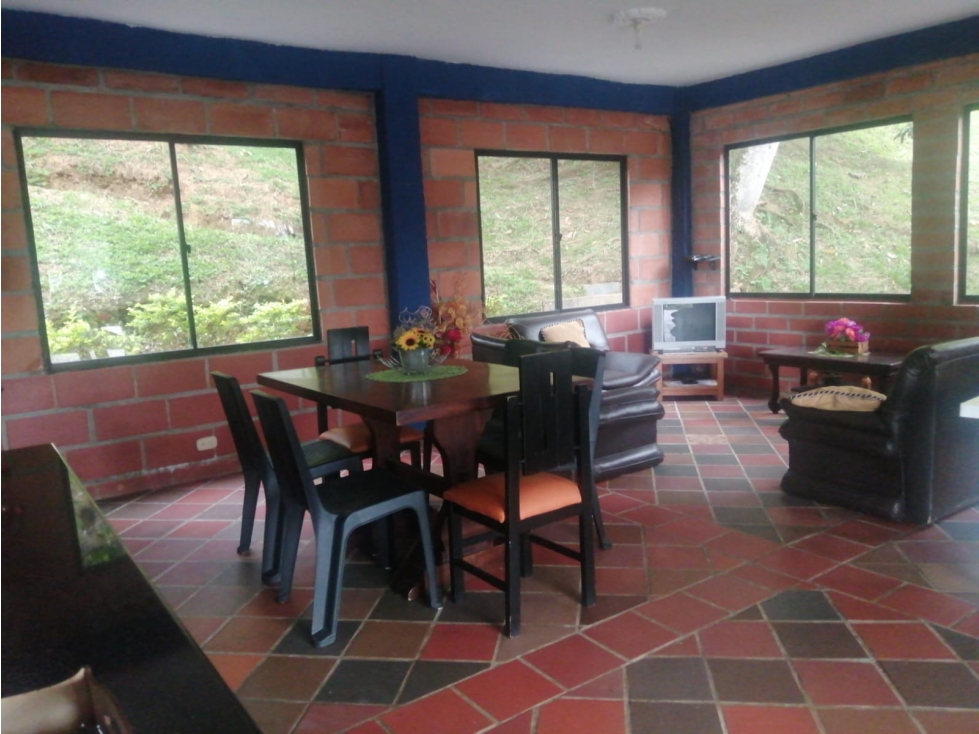 Venta de propiedad en Sopetran - 3 casas - 2