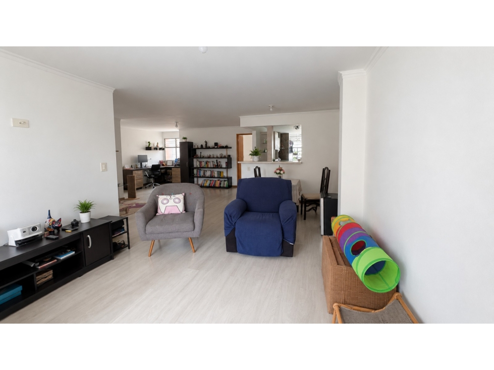 APARTAMENTO EN VENTA LAURELES UPB ASCENSOR — foto 2