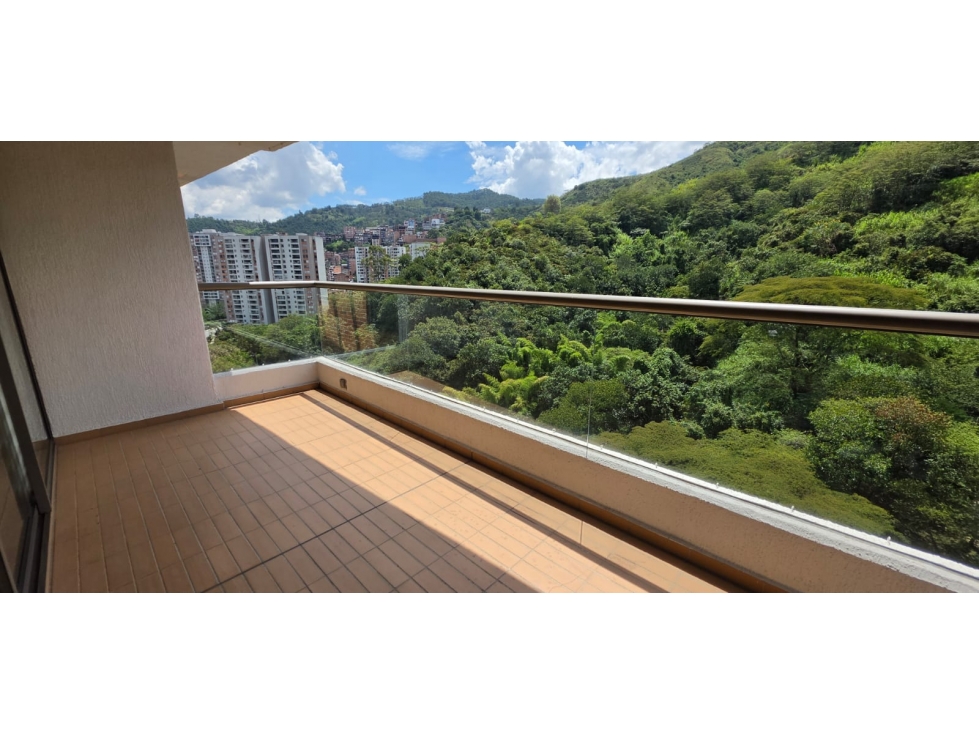 VENTA DE APARTAMENTO EN LOMA DE LOS BERNAL - 2