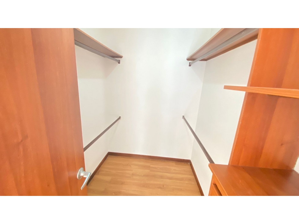Apartamento duplex en venta Poblado San Lucas — foto 5