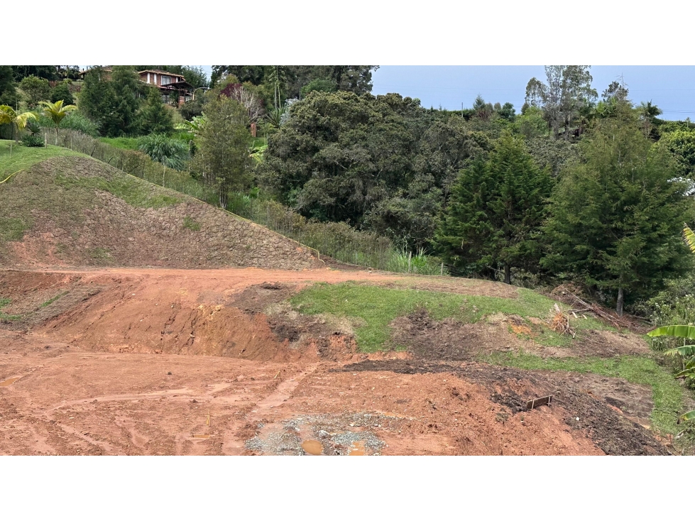 Lote mixto explanado en Mampuesto Rionegro en unidad abierta — foto 3