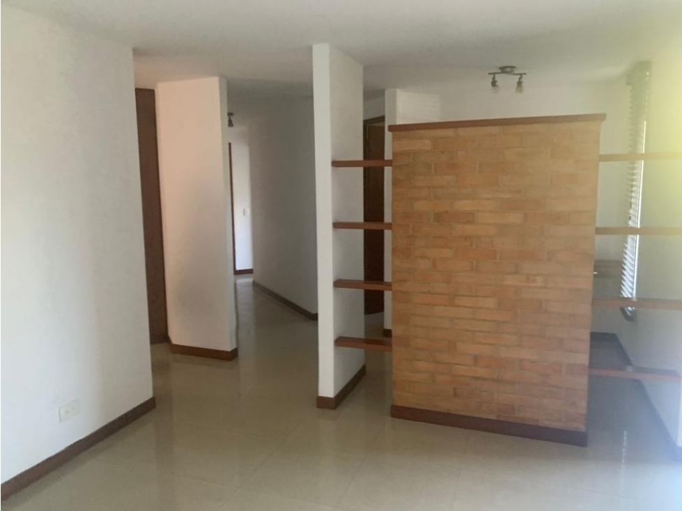 Venta de amplio apartamento en La Castellana — foto 3