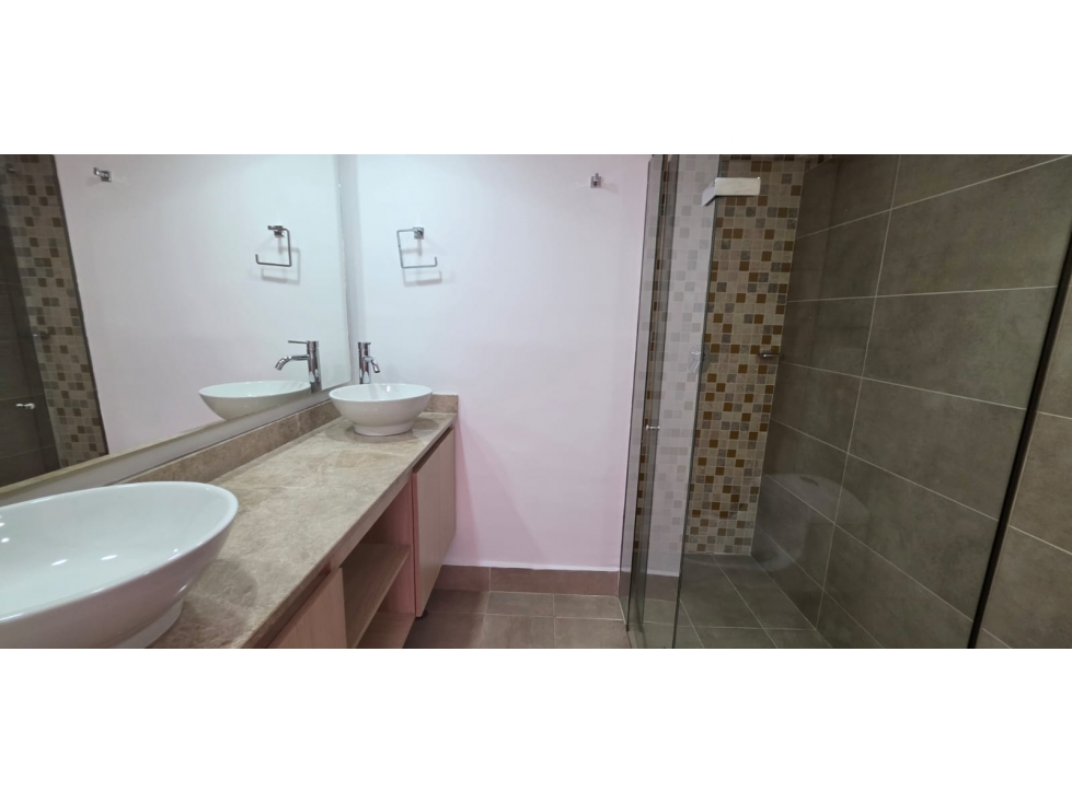 VENTA DE APARTAMENTO EN LOMA DE LOS BERNAL - 6