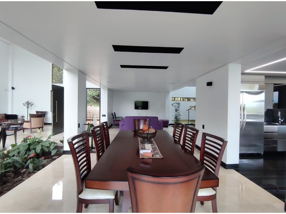 Espectacular casa en venta Loma el escobero — foto 4