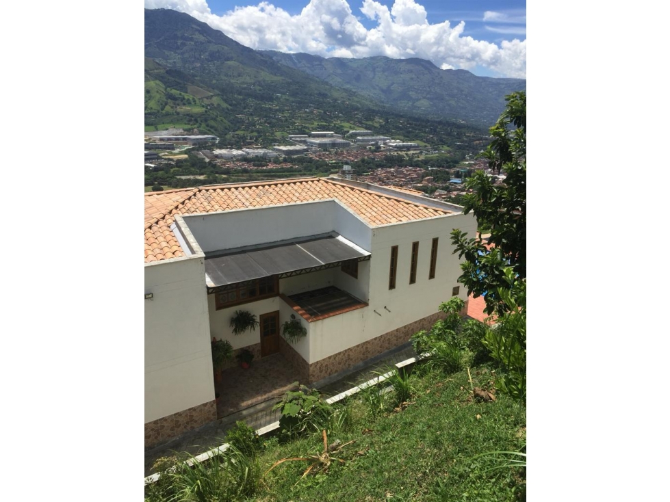 Venta de Finca en Copacabana — foto 5