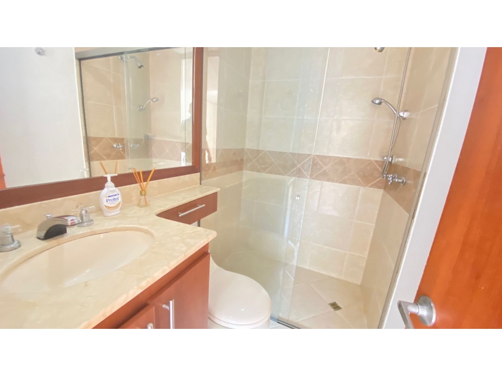Apartamento duplex en venta Poblado San Lucas — foto 3