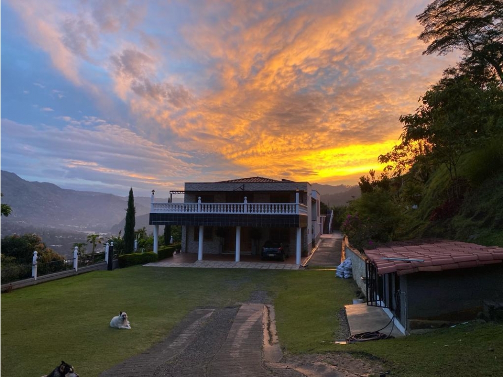 Venta de Finca en Copacabana — foto 3