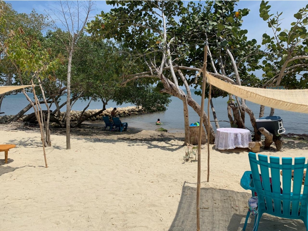 Lote con acceso a la Bahía Barbacoa, en Barú