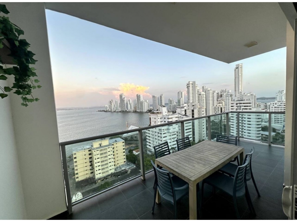 Se vende apartamento de uso mixto en Bocagrande, en Cartagena