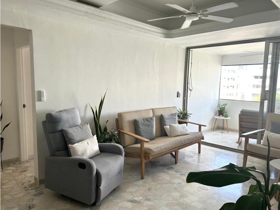 Se vende apartamento en Castillogrande, + apto adicional independiente