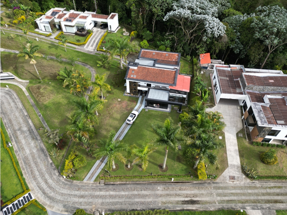 SE VENDE HERMOSA CASA CAMPESTRE EN CIRCASIA QUINDÍO
