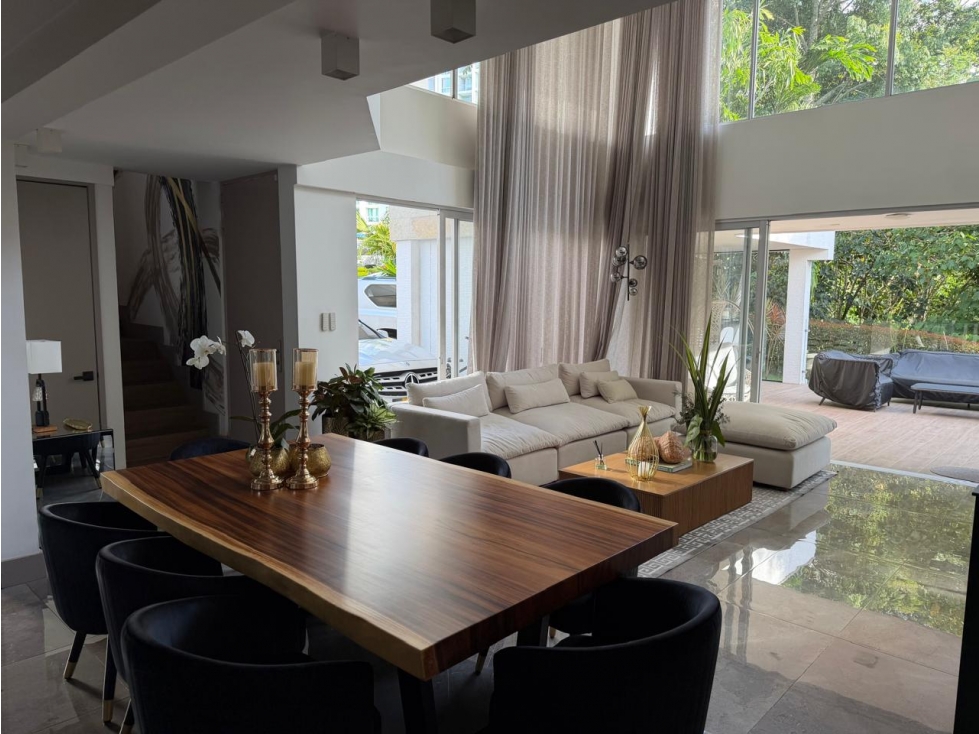 SE VENDE EXCLUSIVA CASA AL NORTE DE ARMENIA
