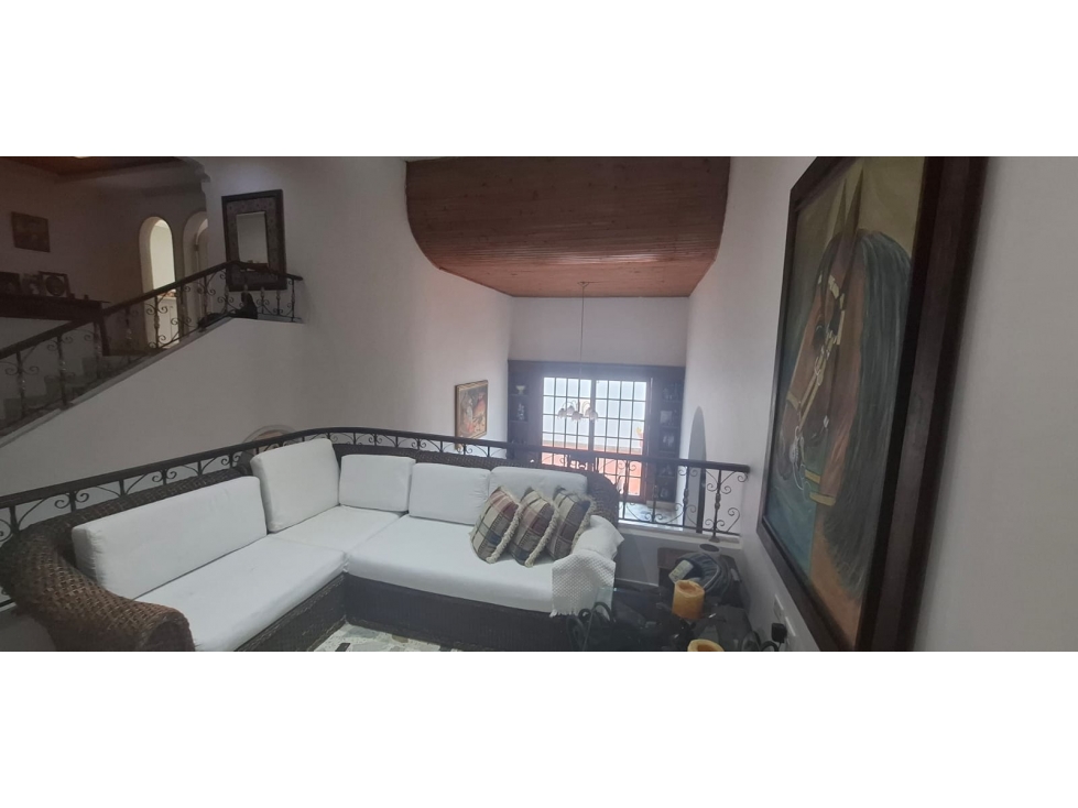 Se vende hermosa Casa en la Castellana-Armenia