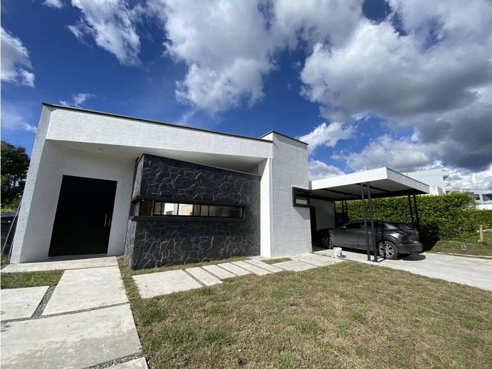 SE VENDE CASA SECTOR LA TEBAIDA