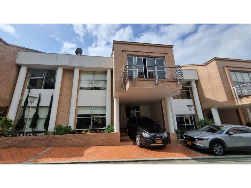 Casa en Venta hermosa Av. 19 Norte Armenia