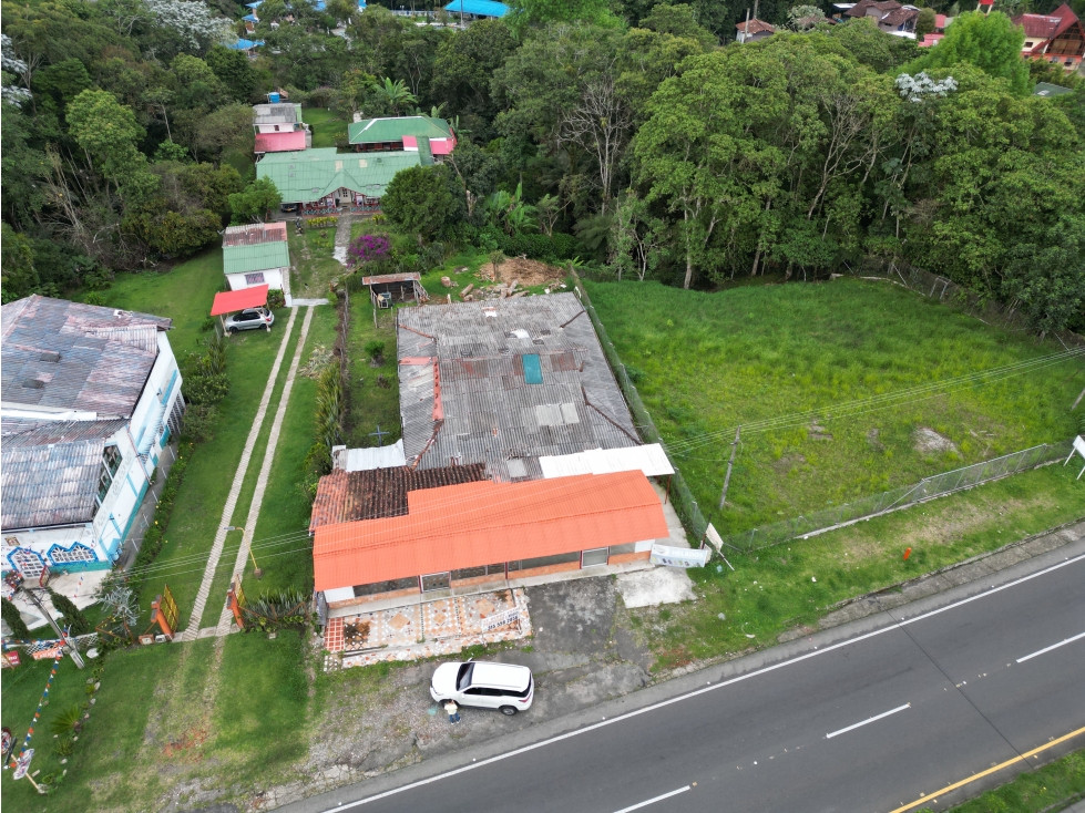 SE VENDE ESPECTACULAR LOTE PARA USO COMERCIAL O RESIDENCIAL — foto 2