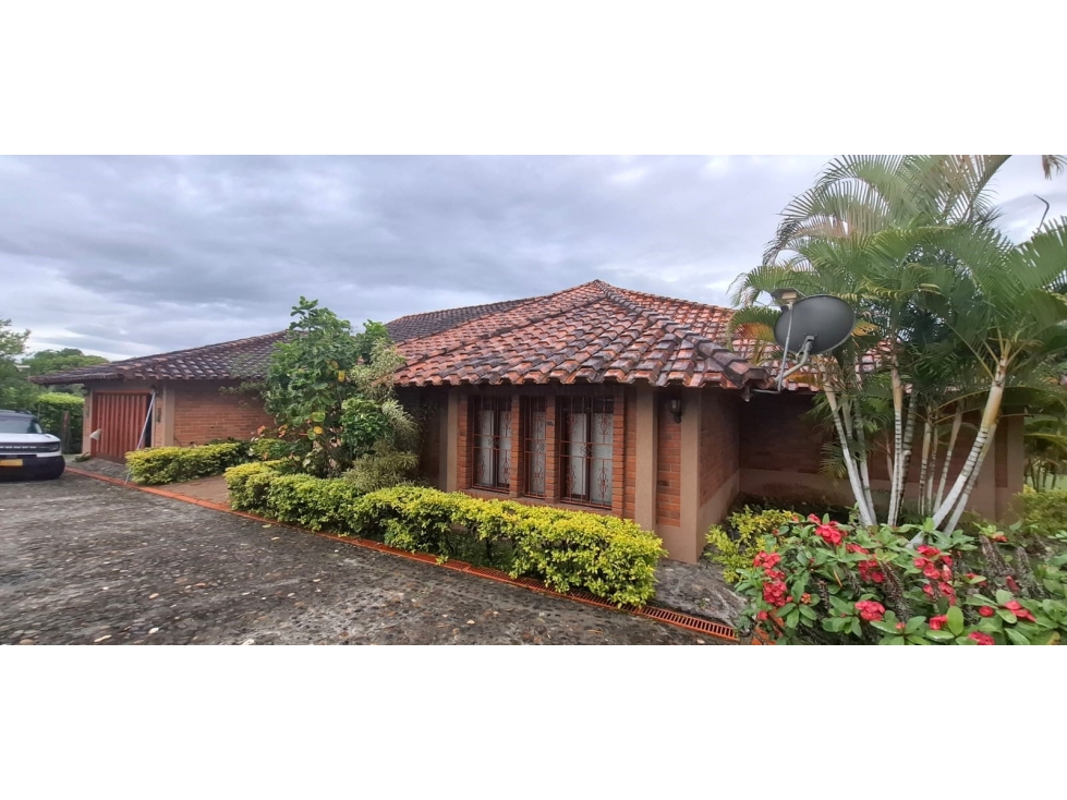 Se Vende Chalet Vía Quimbaya-Alcalá - 3