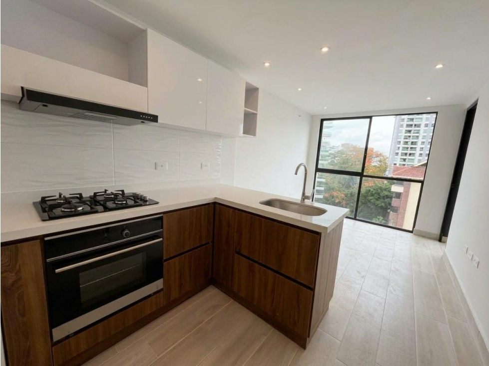 SE VENDE APARTAMENTO NUEVO SECTOR CASTELLANA - 1