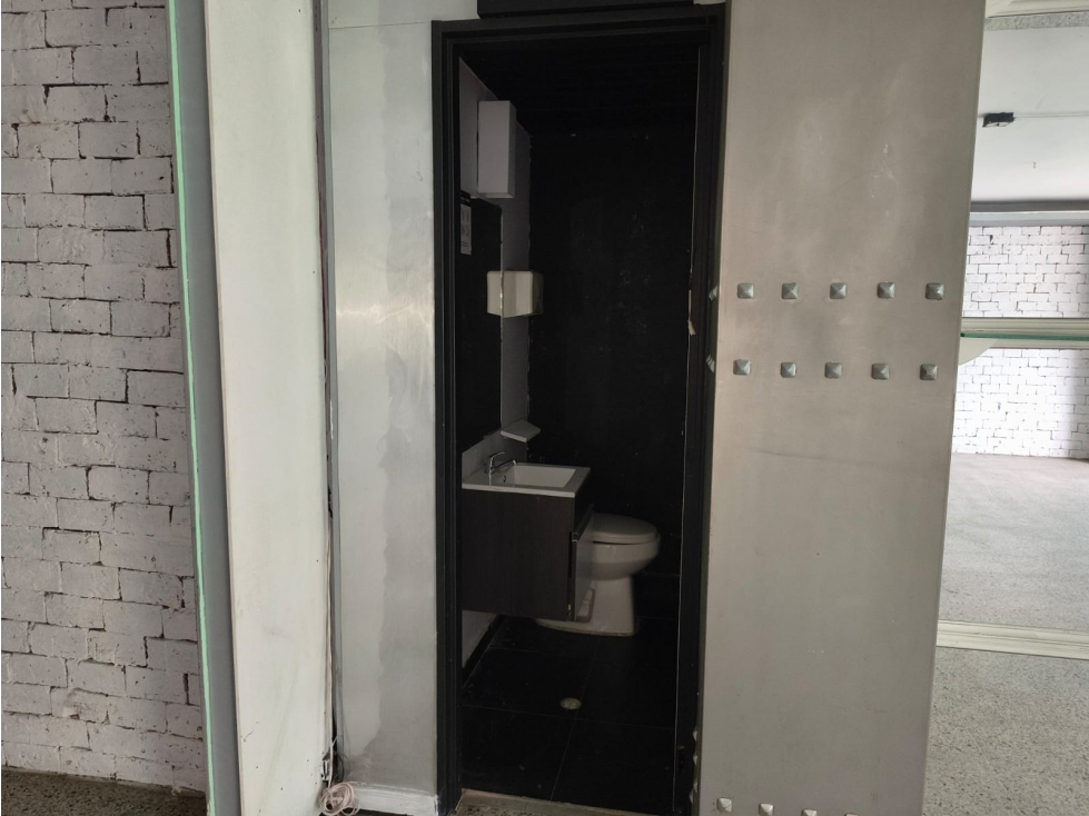 LOCAL DISPONIBLE PARA ARRIENDO EN ZONA INDUSTRIAL DE BELEN — foto 5