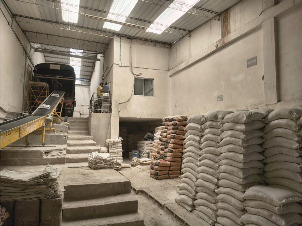 BODEGA DISPONIBLE PARA VENTA UBICADA EN ARANJUEZ