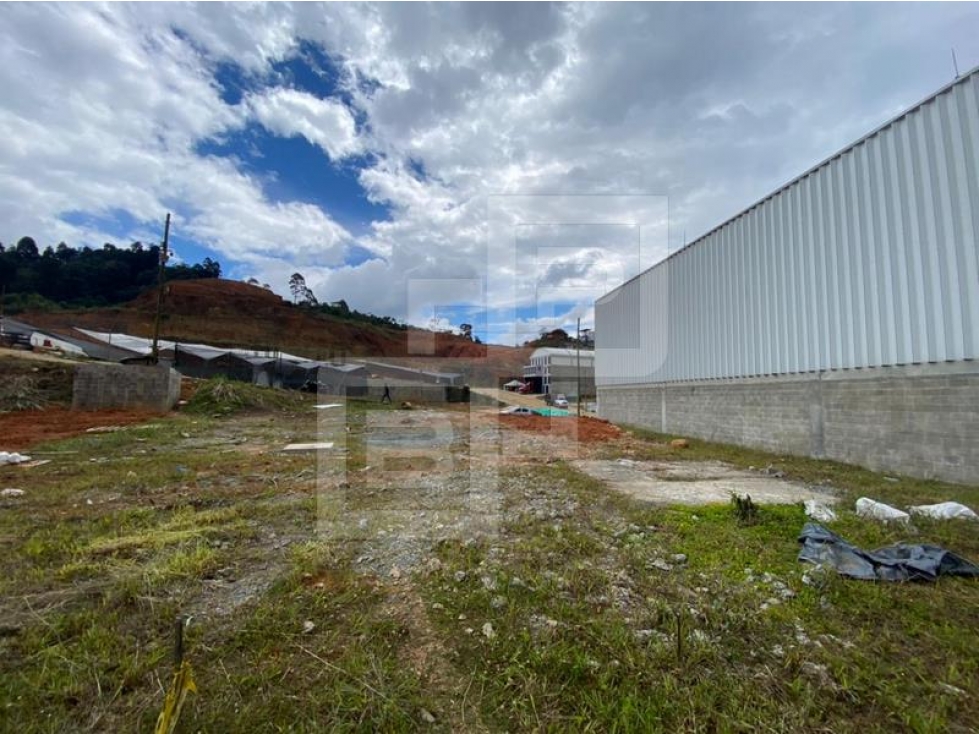Lote en Venta Caldas Bodegas y Proyectos © Locales Oficinas - 1