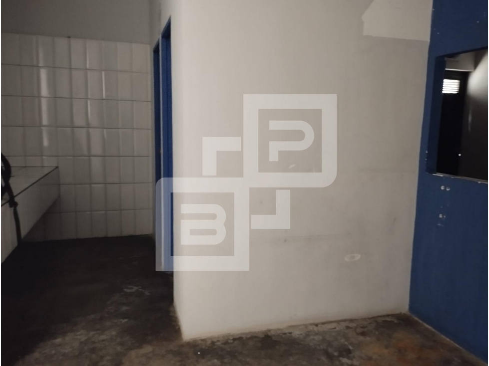 ARRIENDO LOCAL POBLADO MANILA - 3