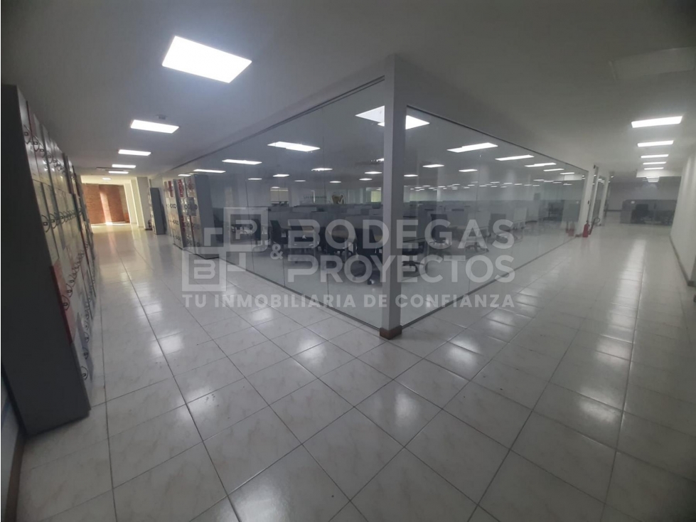 ARRIENDO OFICINAS DISPONIBLE SECTOR ITAGUI - 2