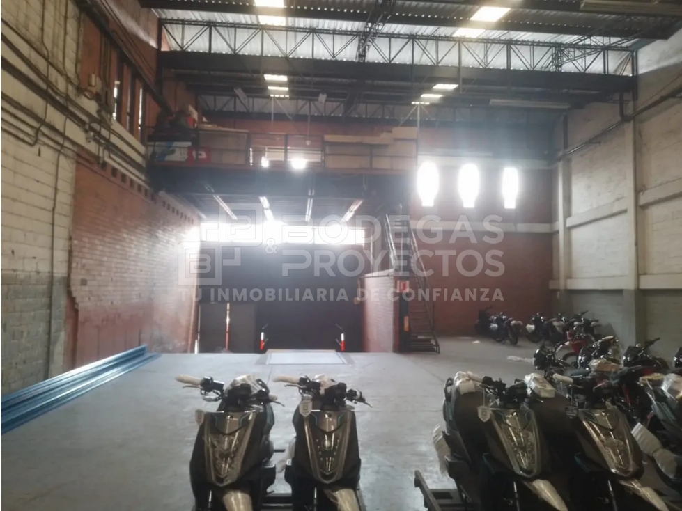 BODEGA DISPONIBLE PARA VENTA EN ITAGÜÍ - 2