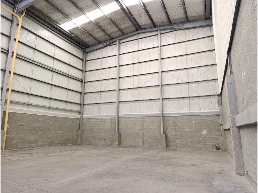 ARRIENDO BODEGA EN COPACABANA - 2