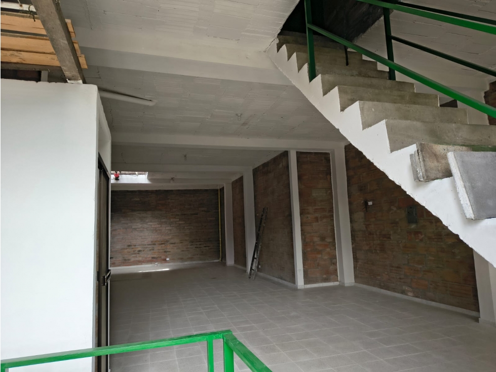 BODEGA EN PISO 3 DISPONIBLE PARA ARRIENDO EN BARRIO COLOMBIA — foto 5