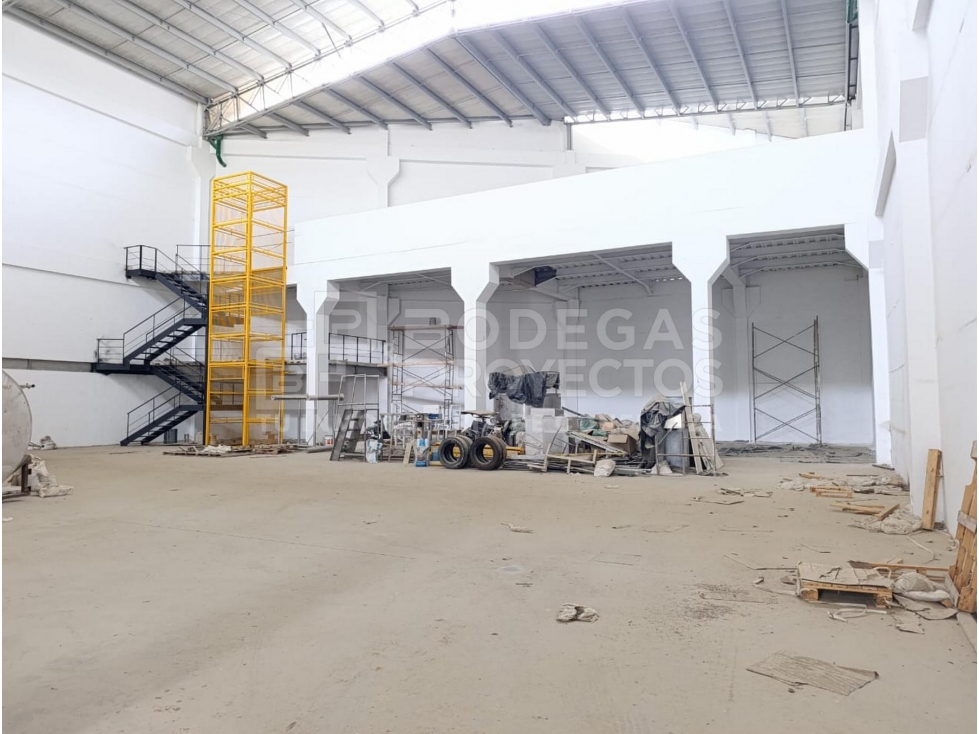 BODEGA DISPONIBLE PARA ARRIENDO EN GIRARDOTA - 2