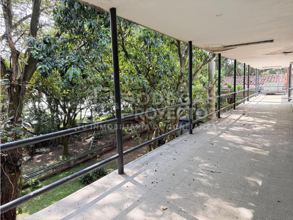 OFICINAS DISPONIBLE PARA ARRIENDO EN BELLO - 2