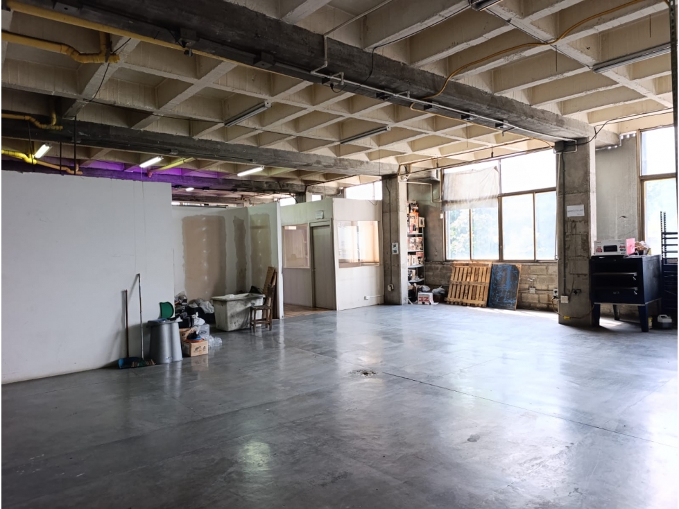 BODEGA EN ARRIENDO MEDELLIN-AGUACATALA — foto 2