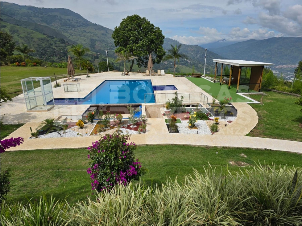 FINCA DISPONIBLE PARA VENTA EN COPACABANA - 1