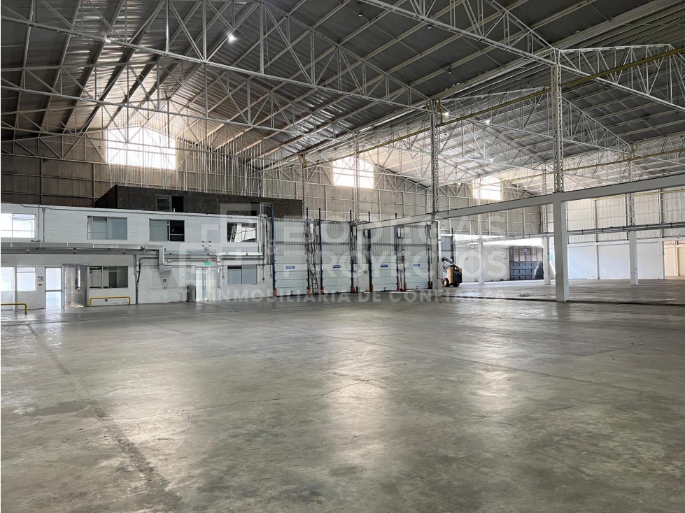 BODEGA DISPONIBLE PARA VENTA EN LA ESTRELLA - 4