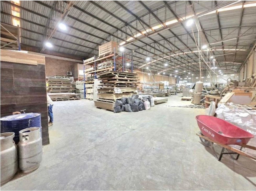 BODEGA DISPONIBLE PARA LA VENTA EN LA ESTRELLA - 2