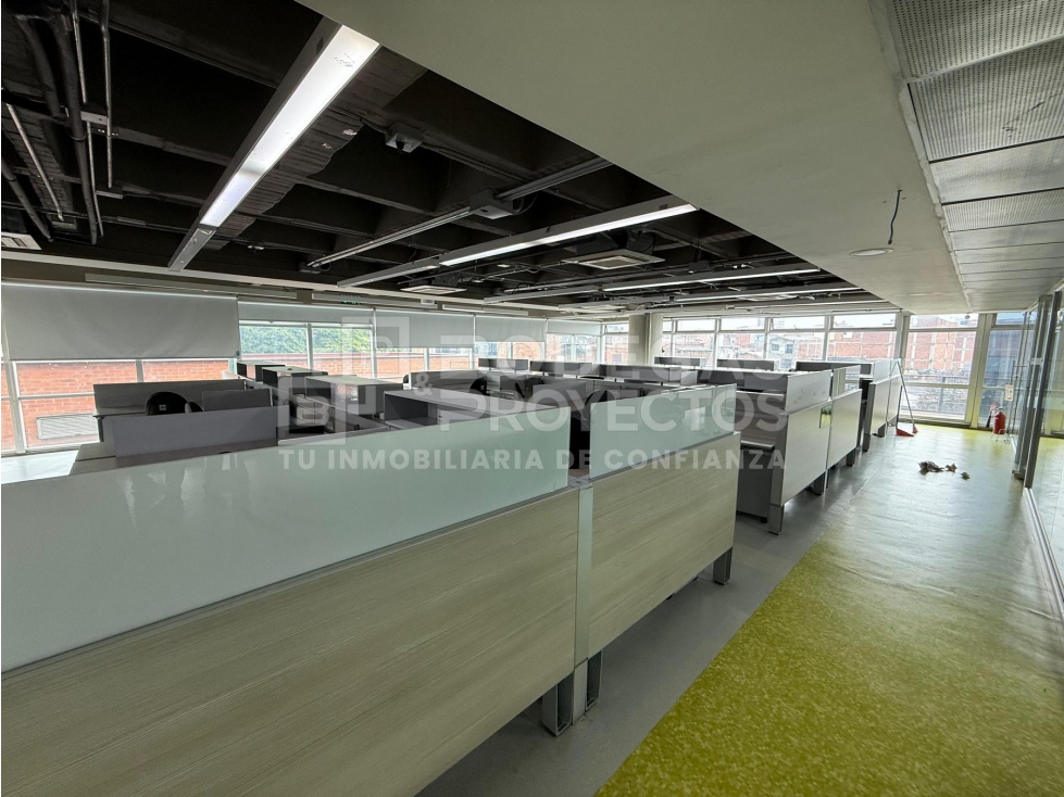EXCLENTES OFICINAS ADMINISTRATIVAS EN ARRIENDO ITAGUI - 4