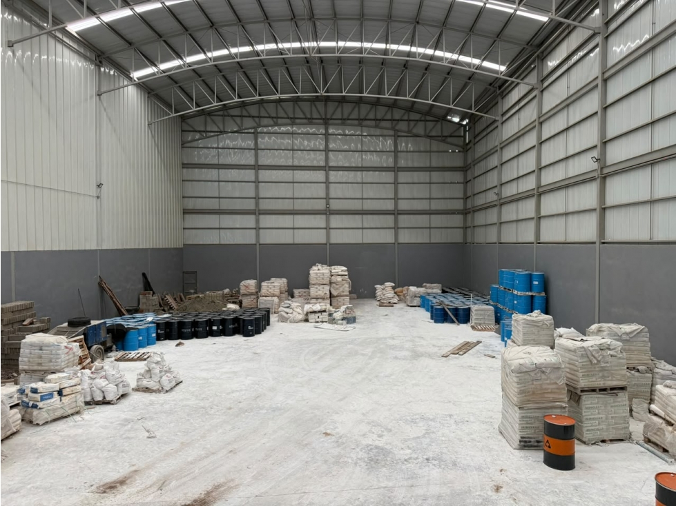 BODEGA DISPONIBLE PARA ARRIENDO EN GIRARDOTA - 2