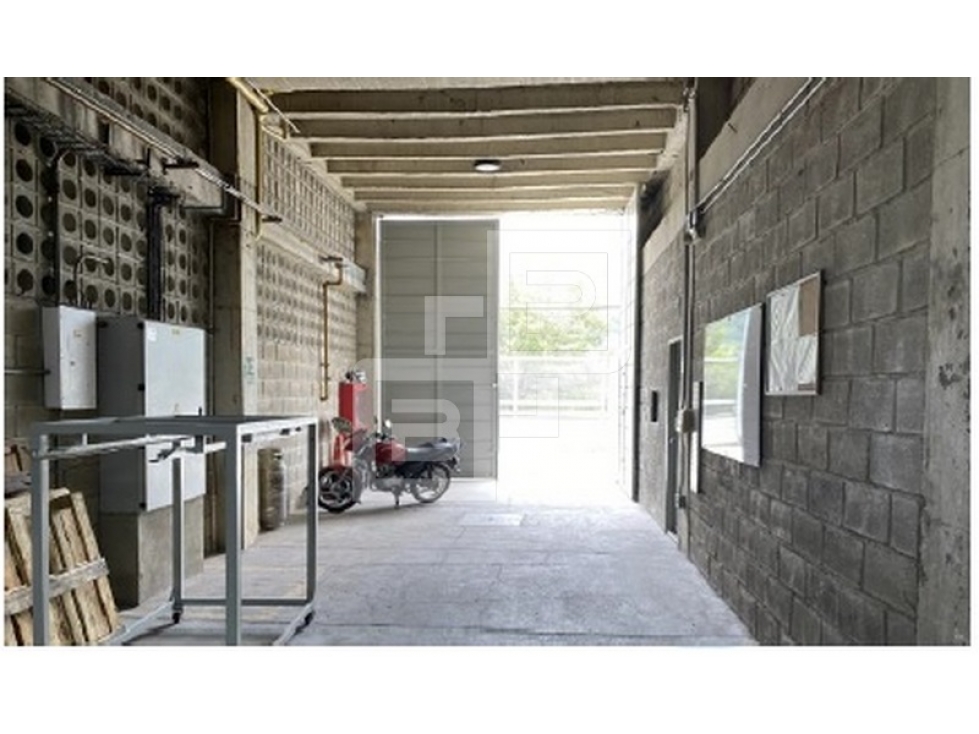 BODEGA DISPONIBLE PARA VENTA EN GIRARDOTA - 3
