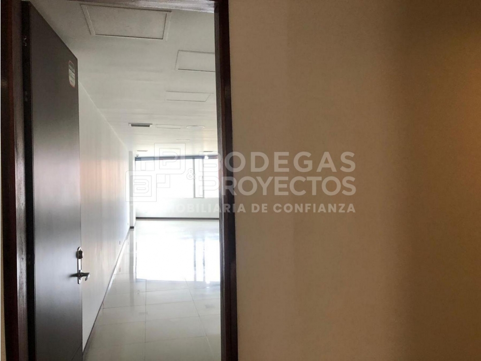 OFICINA DISPONIBLE PARA ARRIENDO EN MEDELLIN — foto 2