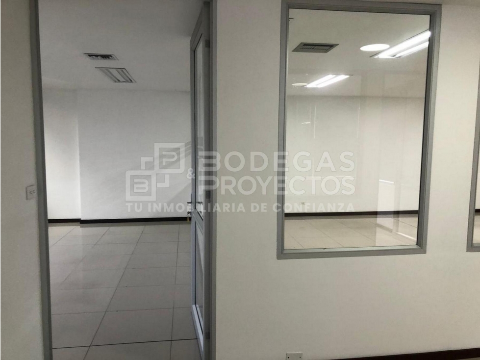 OFICINA DISPONIBLE PARA ARRIENDO EN MEDELLIN — foto 2