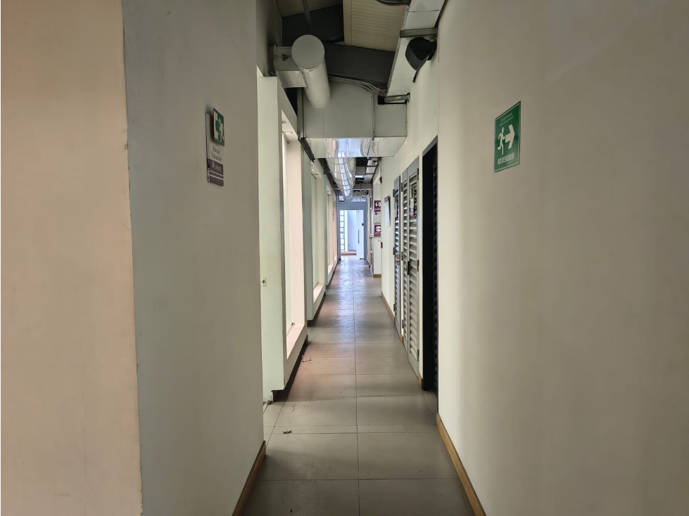 EDIFICIO DISPONIBLE PARA ARRIENDO EN LA 33 CONQUISTADORES - 2