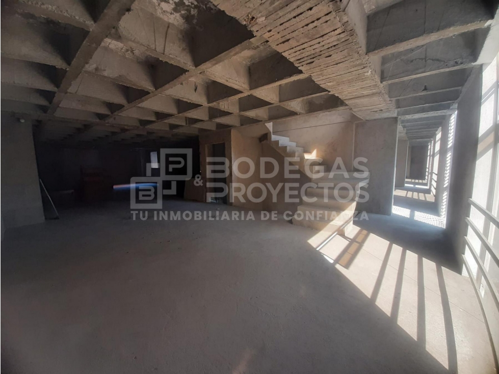 EDIFICIO DISPONIBLE PARA ARRIENDO EN MEDELLÍN - 2