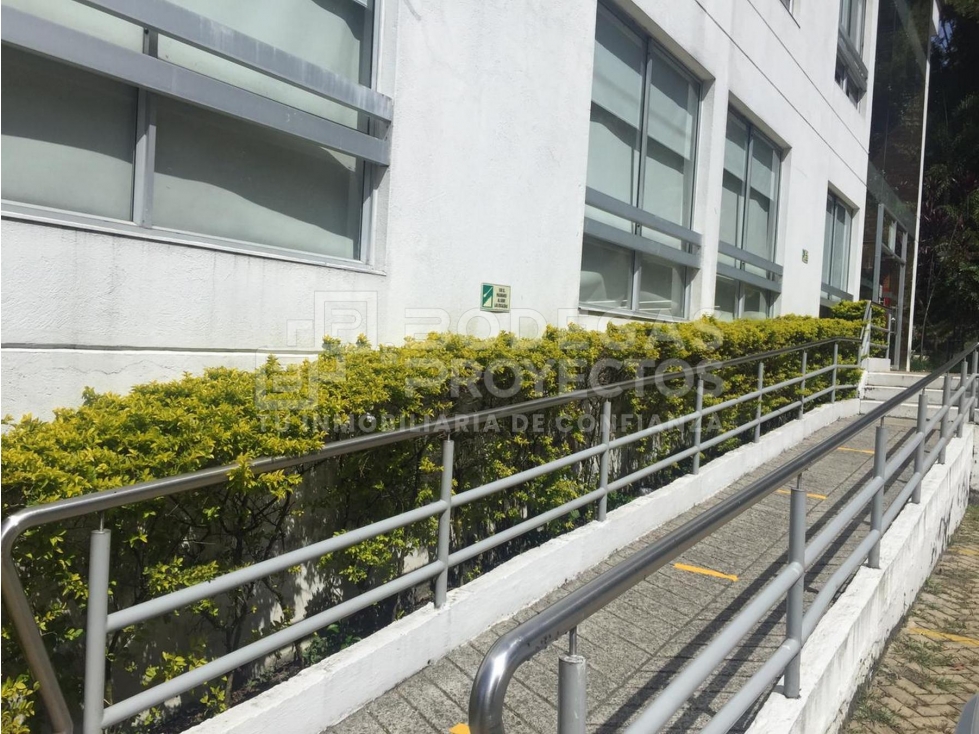 EDIFICIO DISPONIBLE PARA ARRIENDO EN MEDELLIN - 3