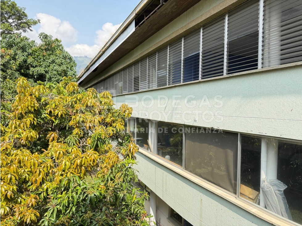 OFICINAS DISPONIBLE PARA ARRIENDO EN BELLO - 4