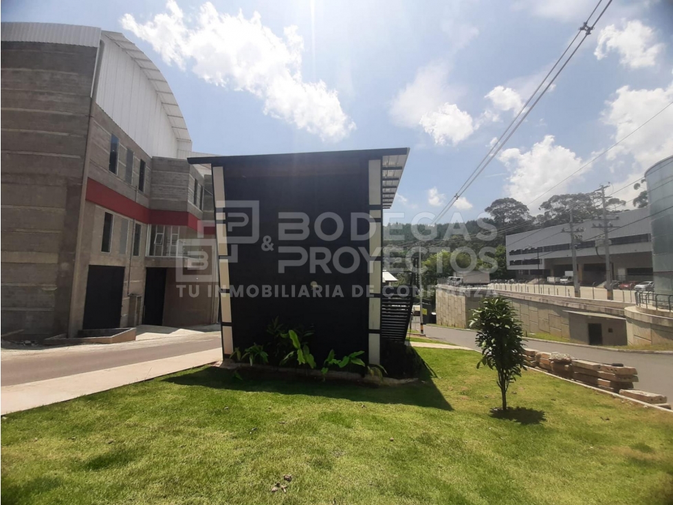 VENTA LOCALES DISPONIBLES SECTOR CALDAS - U. CERRADA - 4