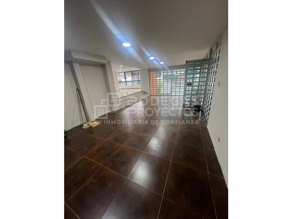 VENTA LOCAL DISPONIBLE SECTOR LAURELES-ESTADIO — foto 2