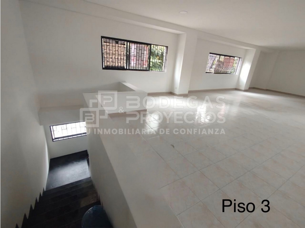 LOCAL DISPONIBLE PARA ARRIENDO EN SABANETA — foto 3