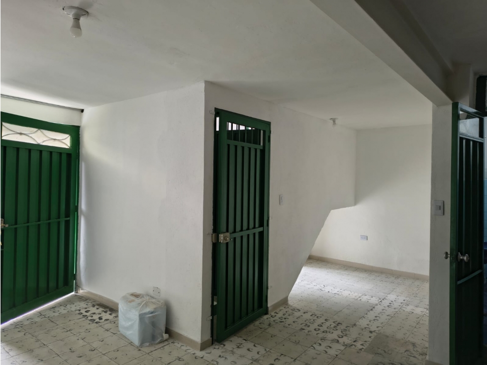 BODEGA EN PISO 2 DISPONIBLE PARA ARRIENDO EN BARRIO COLOMBIA — foto 6